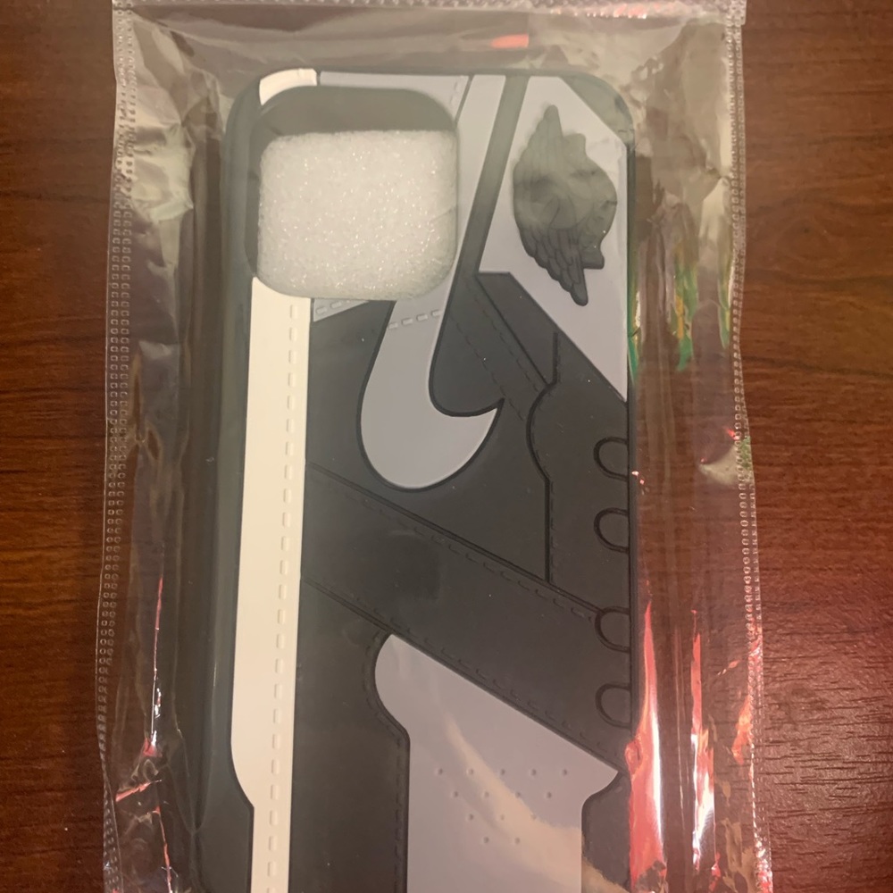 iPhone 13pro Nike air Jordan 1 case